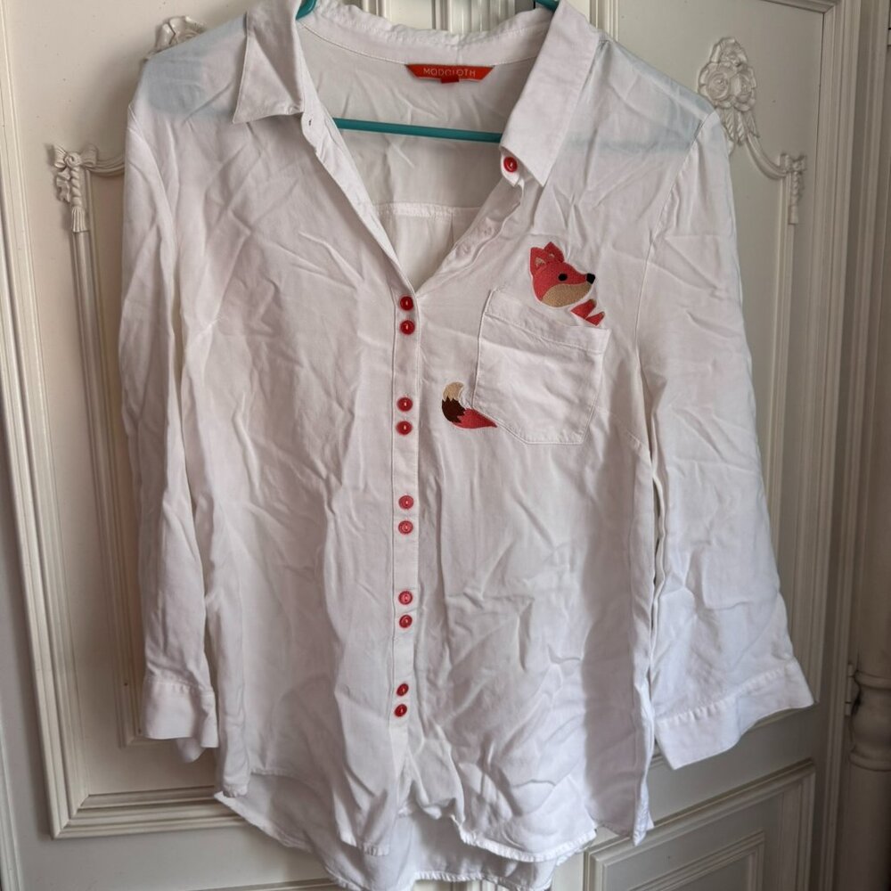 White Women’s Button-Up Blouse with Red Fox Detail